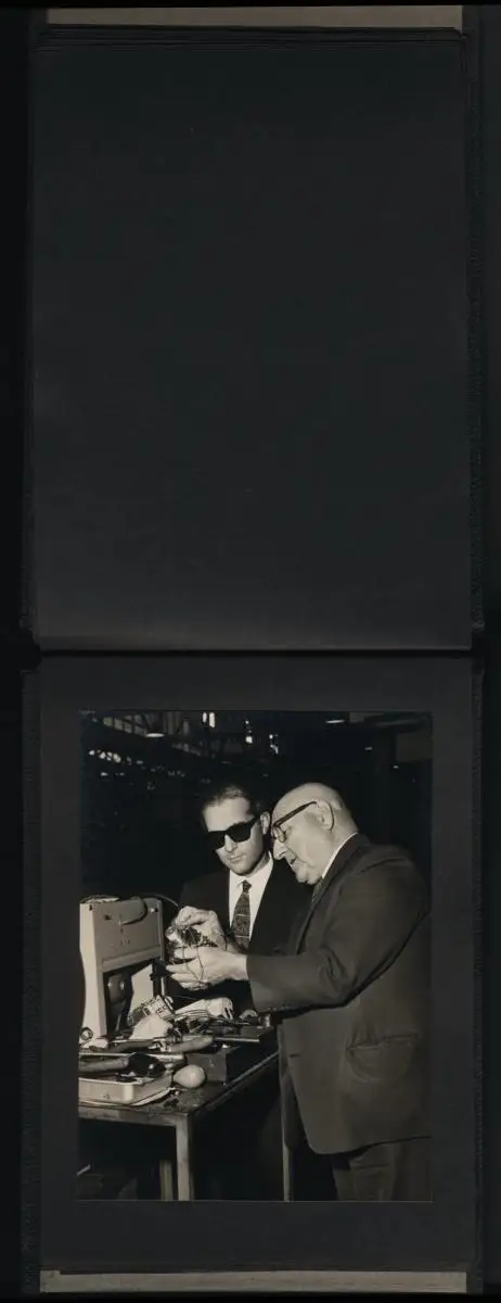 Fotoalbum mit 18 Fotografien 1963, Türkische Funktionäre besuchen English Electric Liverpool & Netherton Works 11