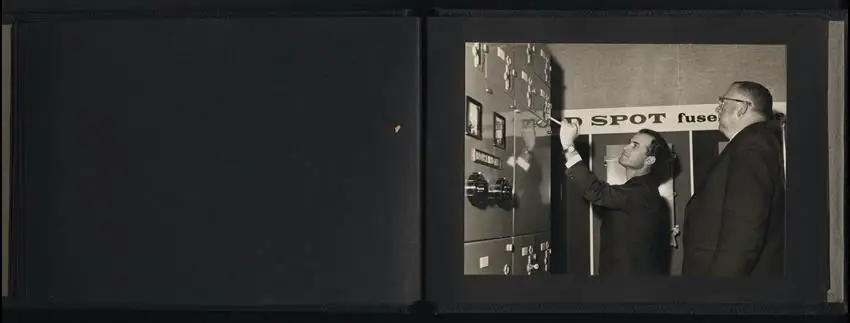 Fotoalbum mit 18 Fotografien 1963, Türkische Funktionäre besuchen English Electric Liverpool & Netherton Works 13