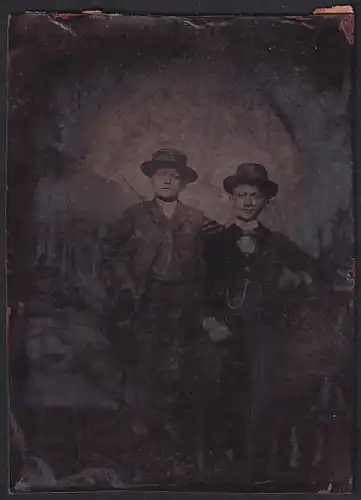 Fotografie Ferrotypie Vater mit seinem Sohn in feinen Anzügen posiert im Atelier
