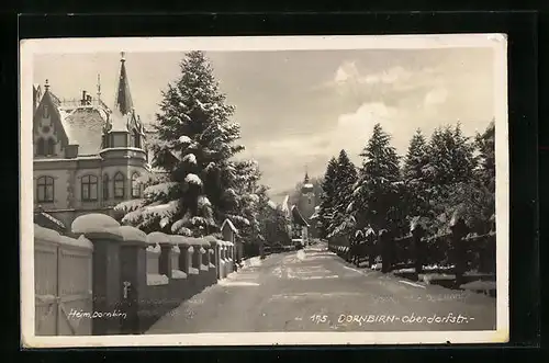 AK Dornbirn, Oberdorfstrasse mit Heim Dornbirn im Schnee