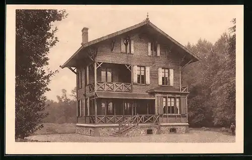 AK Garnay, Le Chateau de Carte, Facade