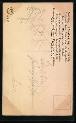 AK Frau im weissen Kleid mit Hut blickt nach oben