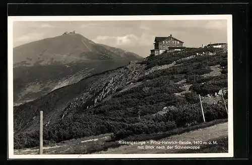 AK Prinz Heinrich-Baude im Riesengebirge, Ansicht mit Blick nach der Schneekoppe