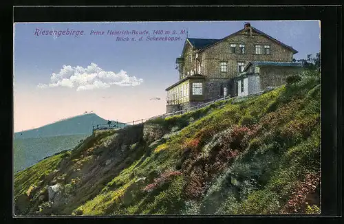 AK Prinz Heinrich-Baude im Riesengebirge, Blick vom Hang nach der Schneekoppe