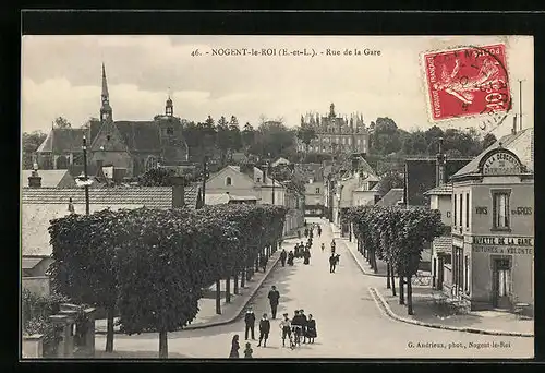 AK Nogent-le-Roi, Rue de la Gare, L`Eglise