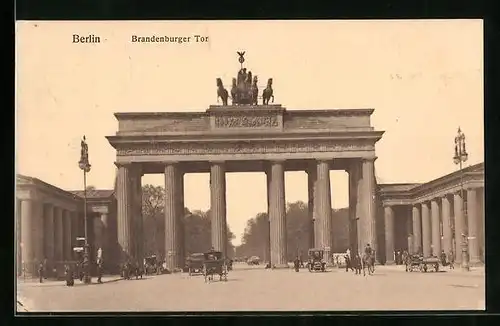 AK Berlin, Vorderansicht vom Brandenburger Tor