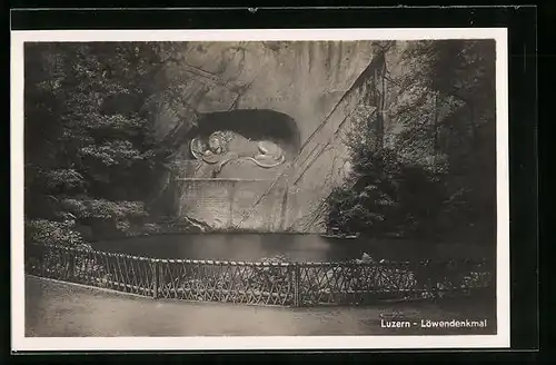 AK Luzern, am Löwendenkmal