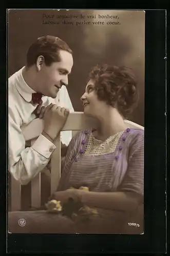 Foto-AK NPG Nr. 7389 /5: romantischer Flirt eines Paares auf der Bank