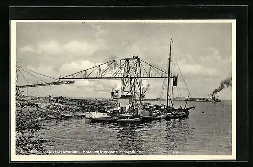 AK Zuiderzeewerken, Kraan en transporteur in werking