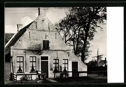 AK Nes-Ameland, Gevel van oude commandeurswoning