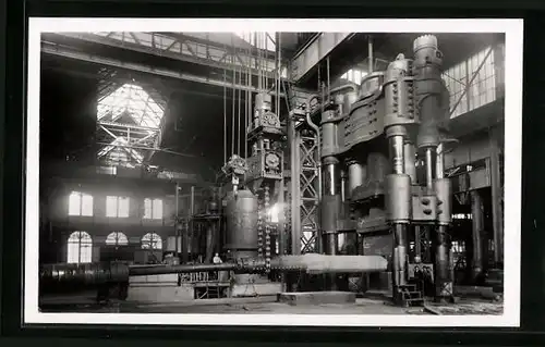 AK Witkowitz, Eisenwerk mit Schmiedepresse