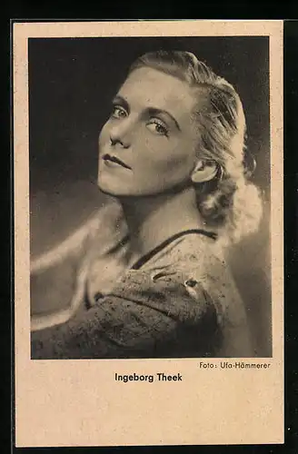 AK Schauspielerin Ingeborg Theek, der Blick zur Seite in die Kamera gerichtet
