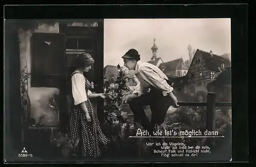 Foto-AK Photochemie Berlin Nr. 5189-5: Ach, wie ist's möglich dann, Liebespaar in Tracht vor einer Ortskulisse