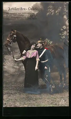 Foto-AK Photochemie Berlin Nr. 5758 /3: Artilleristen-Liebe, Soldat mit Frau an seinem Pferd stehend
