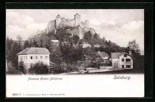 AK Salzburg, Blick von den Wohnhäusern hinauf zur Festung Hohen-Salzburg