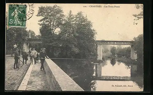 AK Chartres, Les Trois-Ponts, Angeln