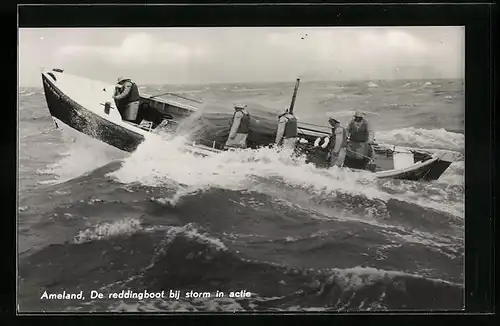 AK Ameland, De reddingboot bij storm in actie