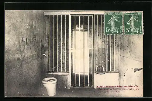 AK Fresnes, Interieur d`une Cellule du quartier de correction, Gefängniszelle