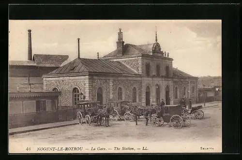 AK Nogent-le-Rotrou, La Gare, the Station