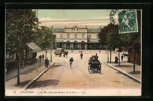 AK Chartres, La Rue Jehan-de-Beauce et la Gare