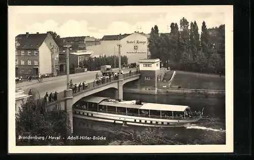 AK Brandenburg / Havel, Brücke mit Hotel Lange und Fähre