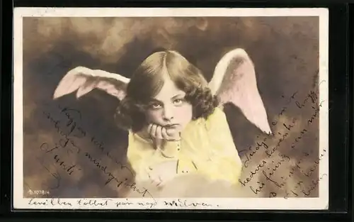 AK Missmutig blickender kleiner Engel