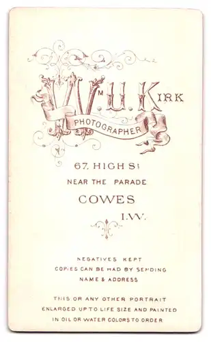 Fotografie William U. Kirk, Cowes, 67 High Street, Junges Paar in festlicher Kleidung