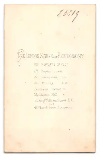 Fotografie The London School of Photography, London, 103 Newcastle Street, Bürgerlicher mit Backenbart und Uhrenkette