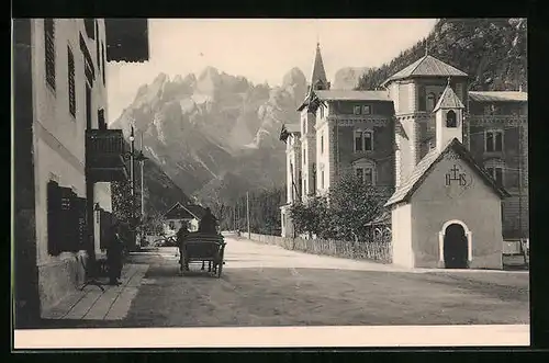 AK Landro, Strassenpartie mit Kirche und Monte Cristallo