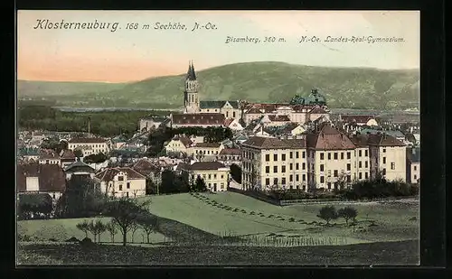 AK Klosterneuburg, Ortsansicht mit Bisamberg und Landes-Real-Gymnasium