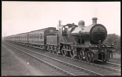 Fotografie Eisenbahn Gross Britannien, Dampflok Nr. 531, Personenzug mit Tender-Lokomotive
