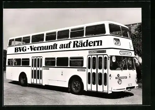 AK Berlin, Berliner Verkehrsmittel, Autobus Typ: Büssing DE 65, Baujahr 1966