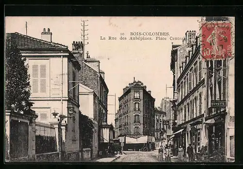 AK Bois-Colombes, La Rue des Aubépines, Place Centrale