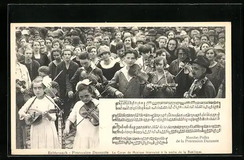 AK Echternach, Procession Dansante, Le Corps de Musique improvisé à la sortie de la Basilique