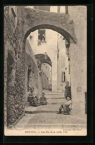 AK Menton, Une Rue de la vieille Ville