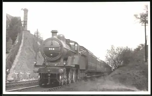 Fotografie Eisenbahn Gross Britannien, Dampflok Nr. 512, Personenzug mit Tender-Lokomotive