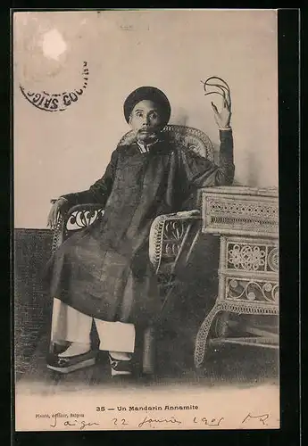 AK Un Mandarin Annamite, Vietnamese mit langen Fingernägeln