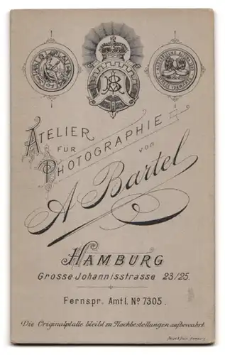 Fotografie A. Bartel, Hamburg, Grosse Johannisstrasse 23 /25, Junge Frau mit heller Bluse und Halskette