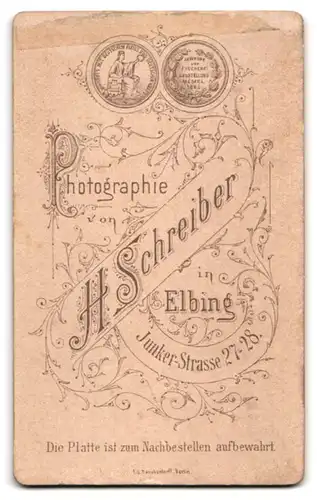 Fotografie H. Schreiber, Elbing, Junker-Strasse 27-28, Junger Mann mit Schnauzer
