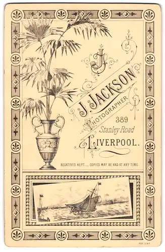 Fotografie J. Jackson, Liverpool, 389 Stanley Road, Palme in Amphore, Segelboot bei rauher See, Rückseitig Herr mit Bart