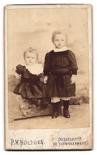 Fotografie P. H. Höltgen, Düsseldorf, Schwanenmarkt 19, Asiatischer Fächer, Rückseitig Kinder Portrait