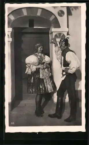 AK Moravske narodni kroje, Jarosov u Hluku