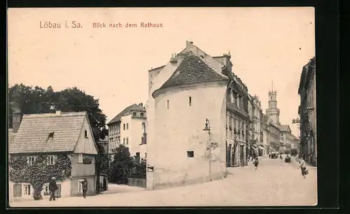 AK Löbau i. Sa., Zittauer Strasse, Blick nach dem Rathaus