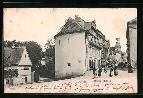 AK Löbau, Belebte Zittauer Strasse, Rathaus