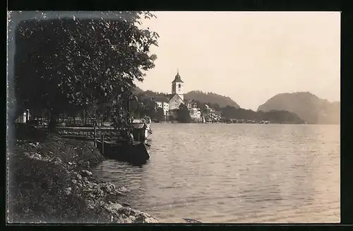 AK St. Wolfgang, Uferpartie mit Kirche