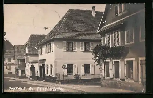 AK Pfaffenhofen, Strassenpartie mit Cafe au Soleil