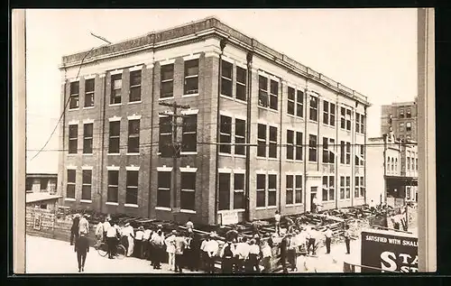 Foto-AK Galveston, TX, Strassenpartie mit Gebäudeansicht