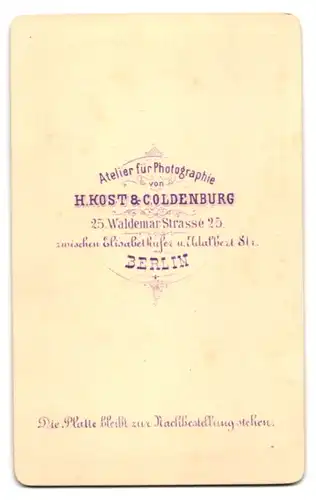 Fotografie H. Kost und C. Oldenburg, Berlin, Waldemarstrasse 25, Junge Schönheit mit Hochsteckfrisur und teuren Ohrringen