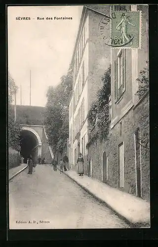 AK Sèvres, Rue des Fontaines