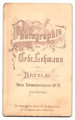 Fotografie Gebrüder Lehmann, Breslau, Neue Schweidnitzerstrasse 15, Junger Mann mit lockigem Backenbart